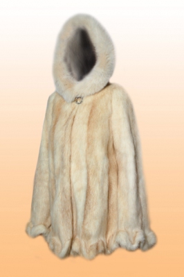 Куртка меховая из Нутрии с капюшоном, отделка: Песец