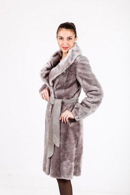 Пальто женское меховое с поясом